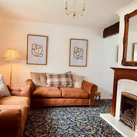 Like 3 Bed House Sheffield